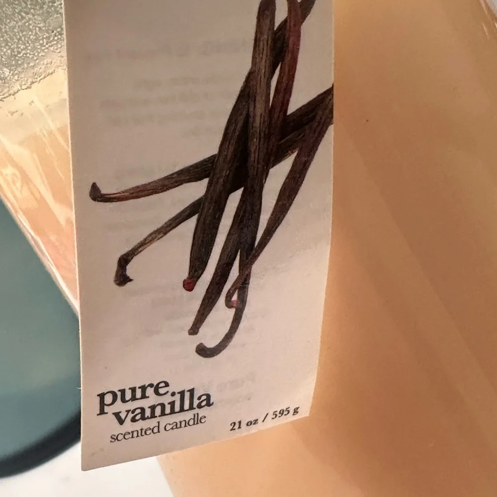 Target Pure Vanilla Scented Candle| 21 oz